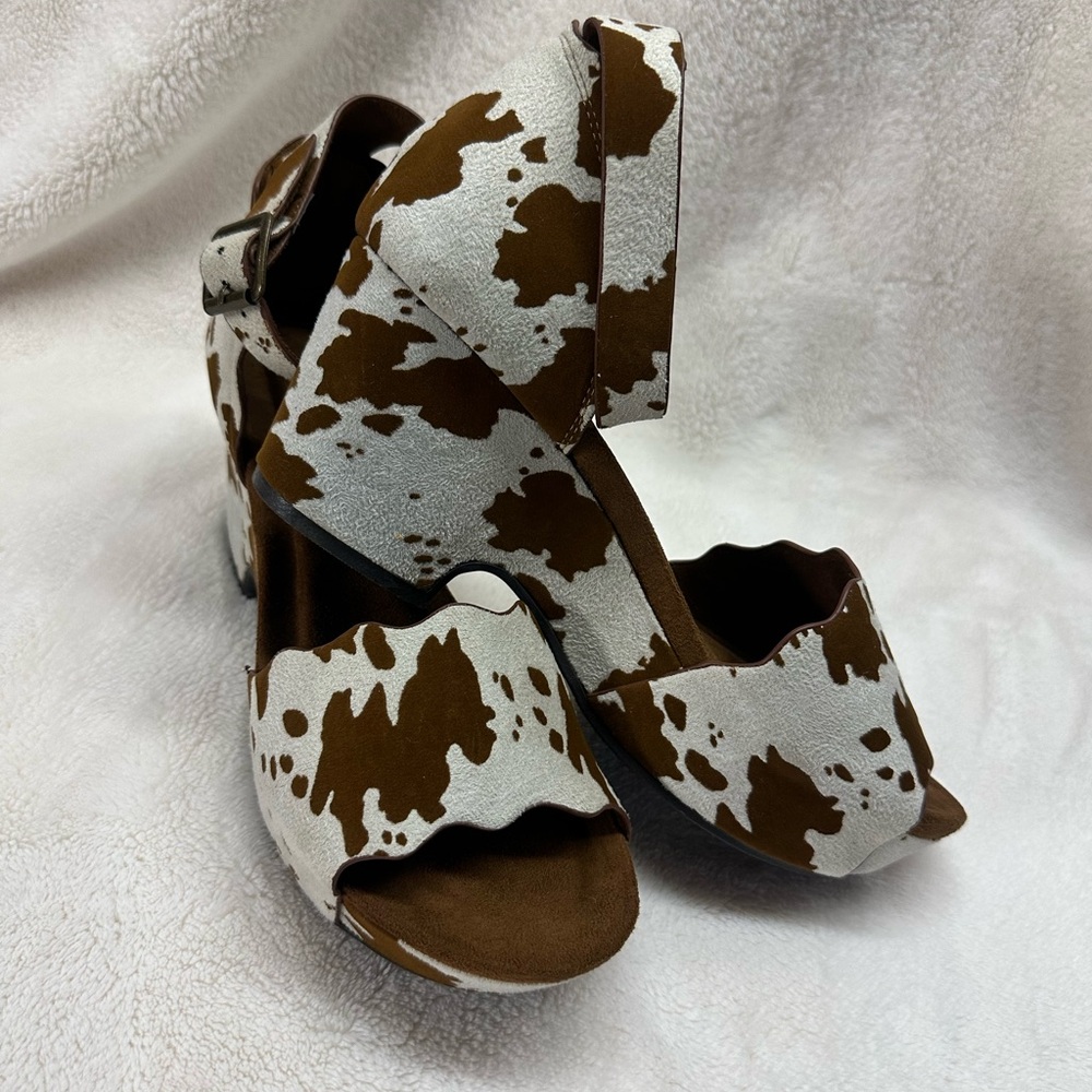 Pierre Dumas Cow Print Wedges - Picture 2 of 5